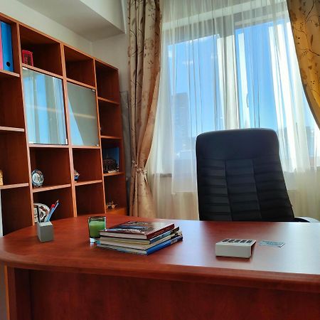 Central Apartament Яссы Экстерьер фото